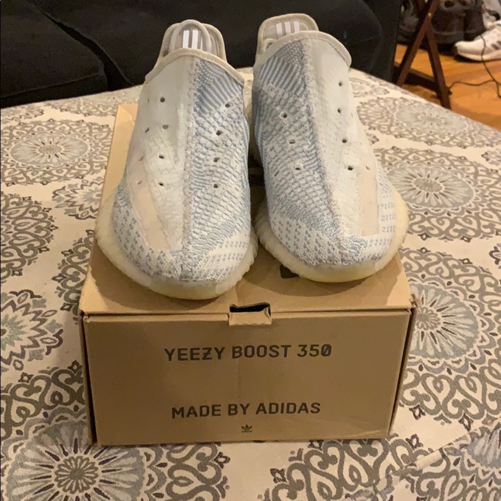 Yeezy whites boost 350 V2